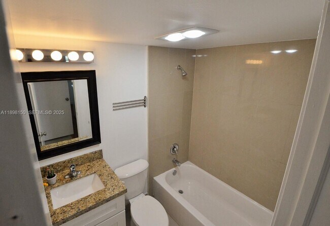 Photo - 9949 Sandalfoot Blvd Unidad 521