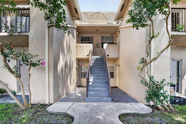 Building Photo - 2361 NW 96th Terrace Unit 18K