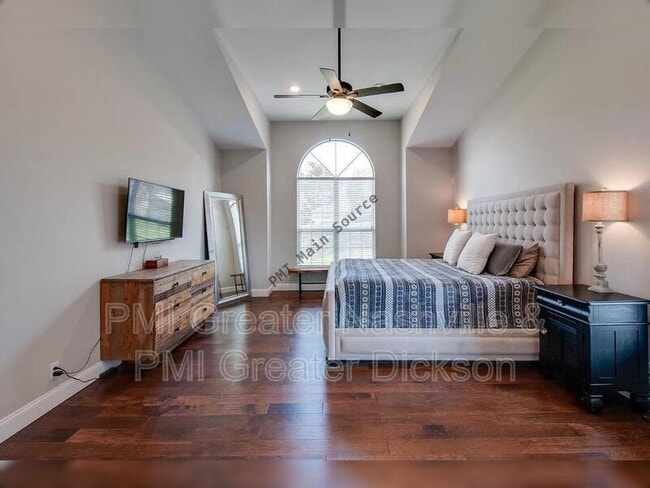 Photo - 5503 Saddlewood Ln