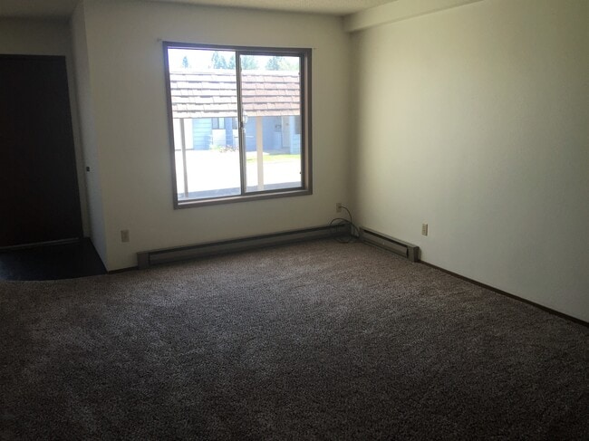 Photo - 600 SW Crestview St