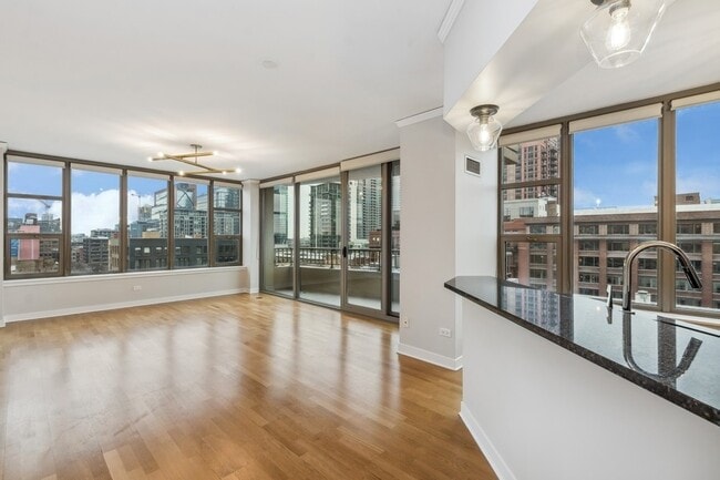 Photo - 200 N Jefferson St Unit 804