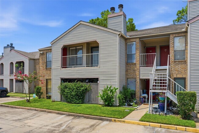 Photo - 2025 Augusta Dr Unit 804