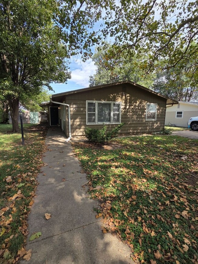 Building Photo - 2706 Brockman St Unit 2706 Brockman Drive