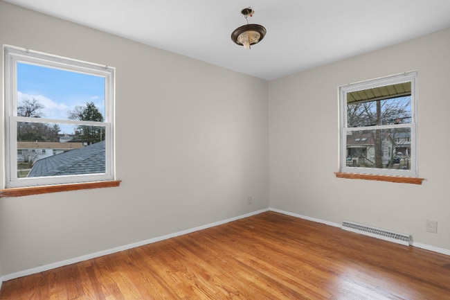 Photo - 1347 Samoa Dr