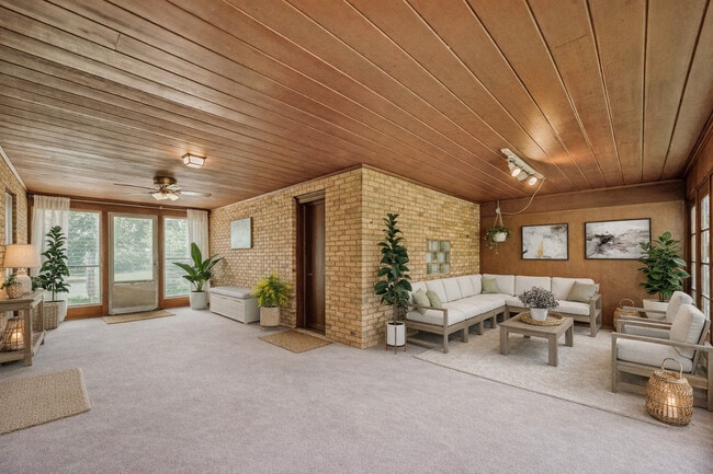 Photo - 319 N Lord Ave