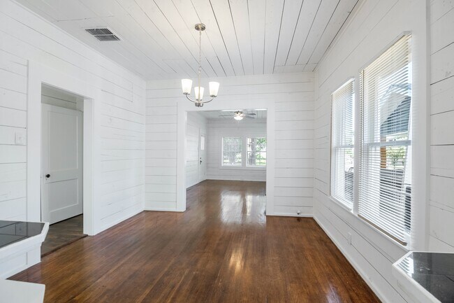 Photo - 1807 W Summit Ave.