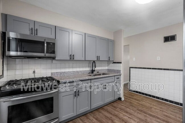 Building Photo - 216 Graham Rd