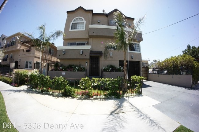 Photo - 5308 Denny Ave