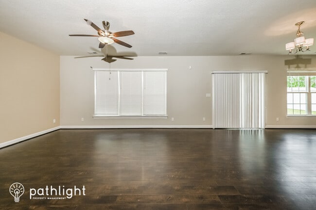 Photo - 225 Courtney Ln