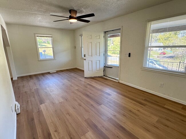 Photo - 8801 E Independence Ave