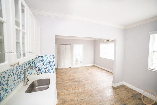 Photo - 53 NE 49th St Unit 6A