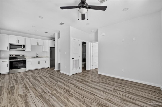 Photo - 16 West Dr Unit 6