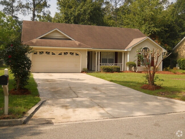Building Photo - Adorable home conveniently located