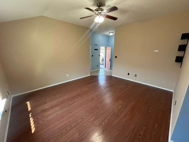 Photo - 3830 Kiest Knoll Dr