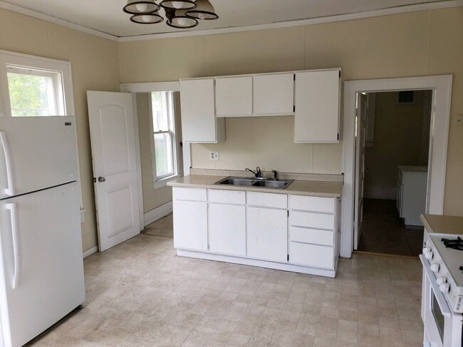 Photo - 1703 Erie Ave