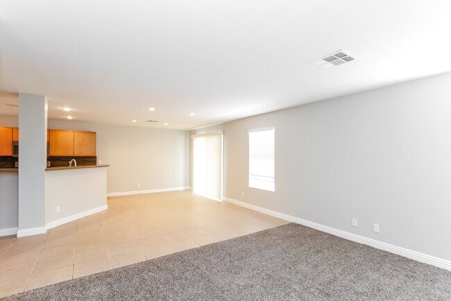 Photo - 733 Red Bark Ln