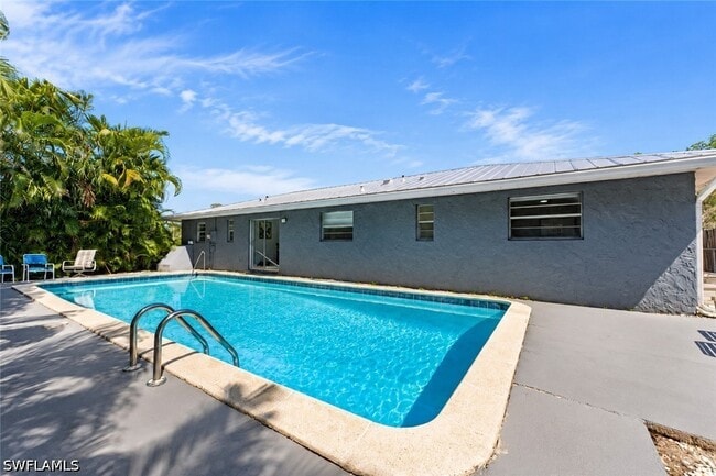 Photo - 2250 Poinciana St