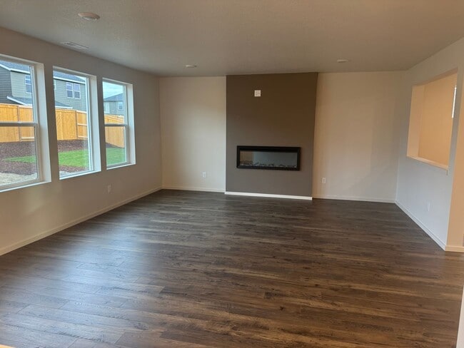 Photo - 5 BD | 3 BA | Brand New Construction | East Park Village | Salem Home!