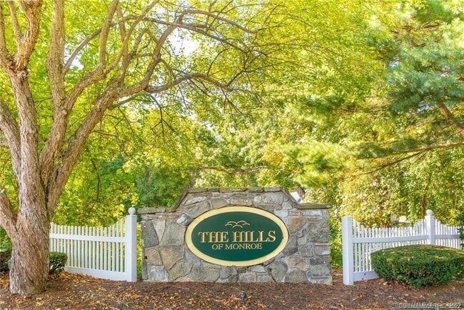 Photo - 211 Windgate Cir Unit B
