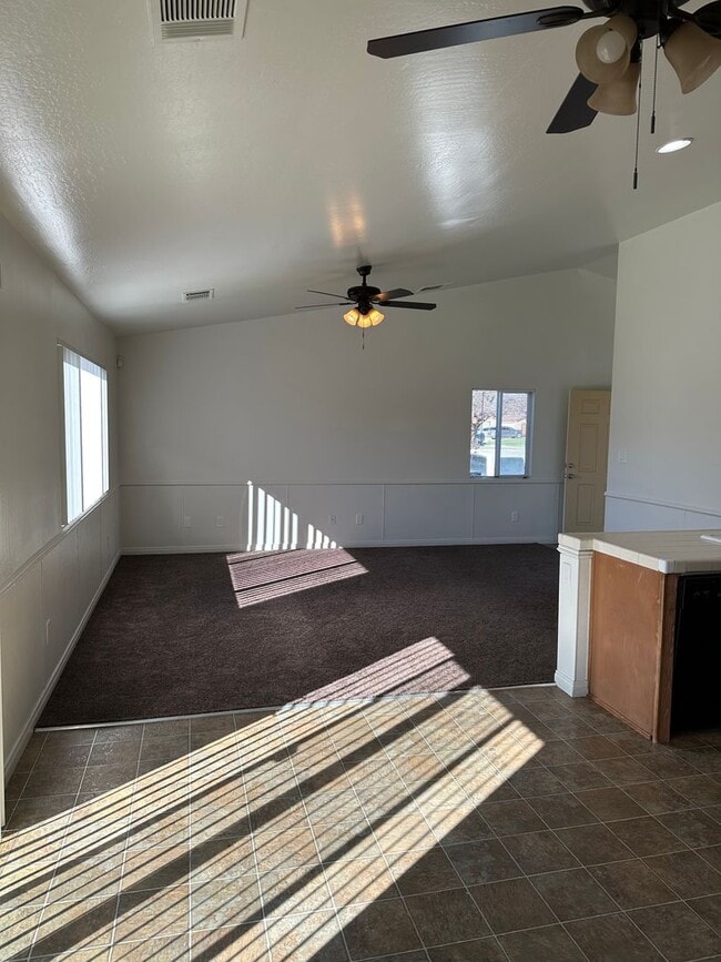 Photo - 3 Bed 2 Bath - Move In Special