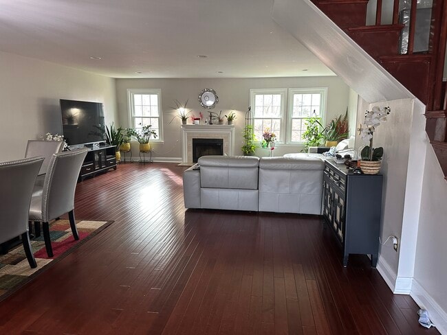 Photo - 4506 Stonehedge Rd