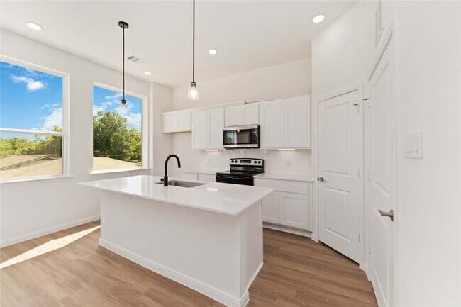 Photo - 4710 Mallow St