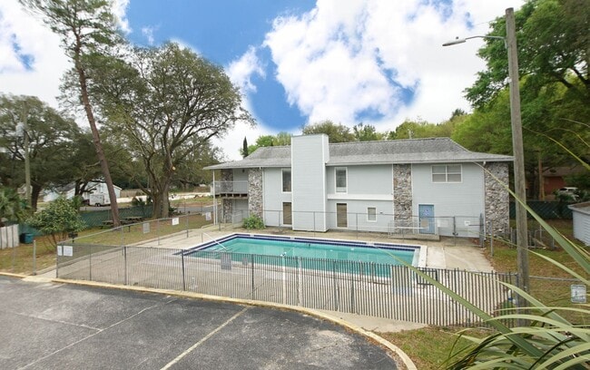 201 E College Blvd