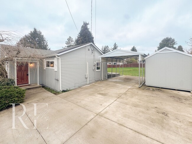 Building Photo - Charming Bremerton Rambler with Classic Warmth and Modern Comforts