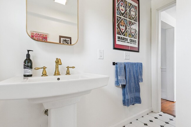 Photo - 42 Warren Ave