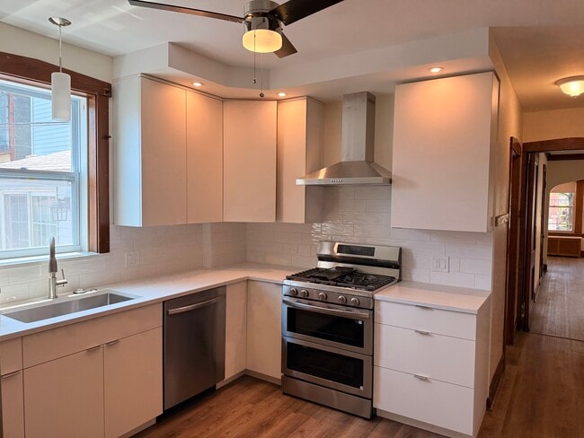 Photo - 3423 N Ridgeway Ave Unit Apt 1
