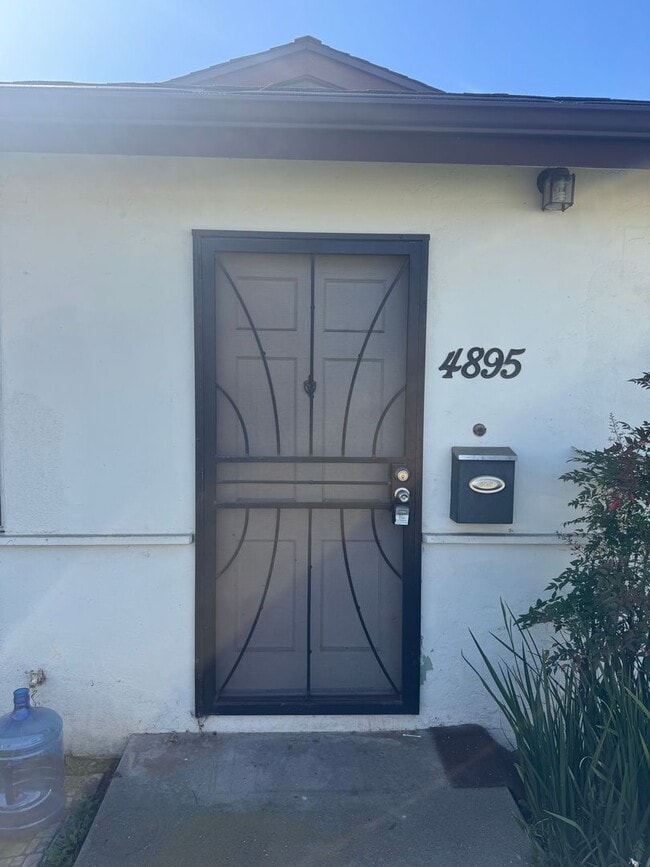 Building Photo - 4893 Coconino Way Unit 4895