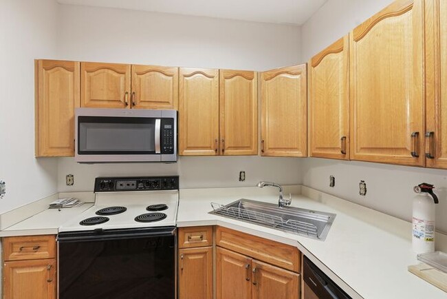 Photo - 15663 Viewpoint Cir