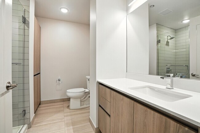Photo - 343 N Orleans St