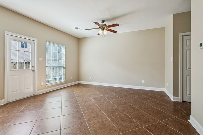 Photo - 104 Covington Meadow Cir