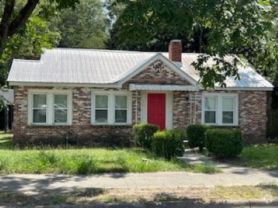 Building Photo - 209 E Howard St Rental