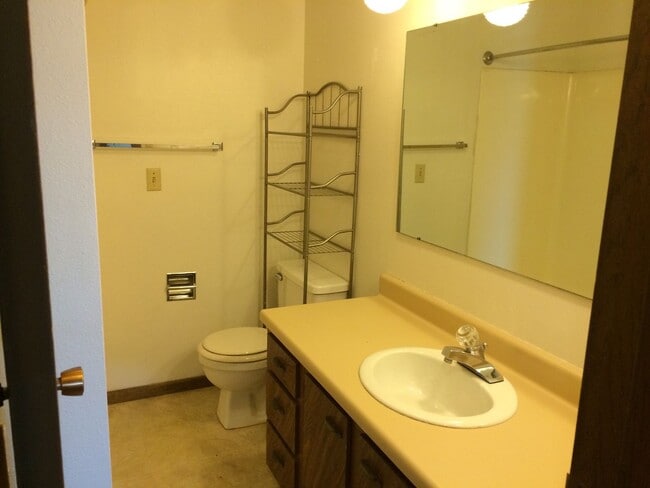 Photo - 379 9th Ave E