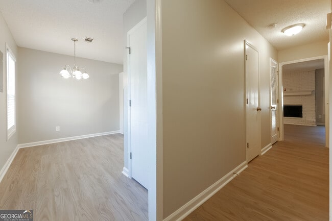 Photo - 8071 Creekstone Way