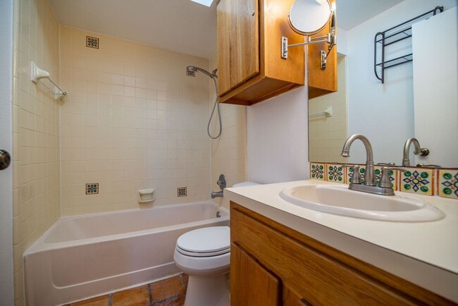 Photo - Sweet, Small Private Unit Available Now!