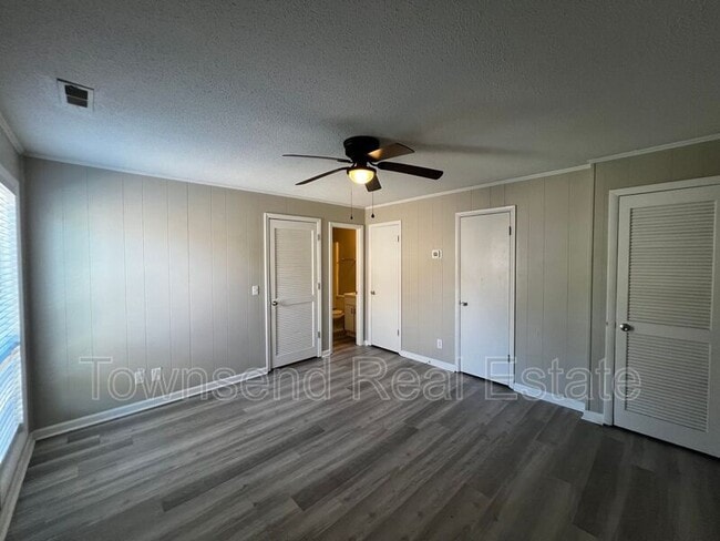 Photo - 5874 Century Oaks Dr