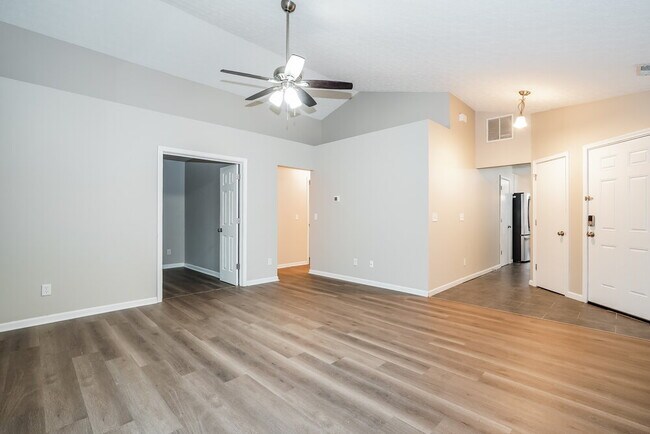 Photo - 2625 Northwold Rd