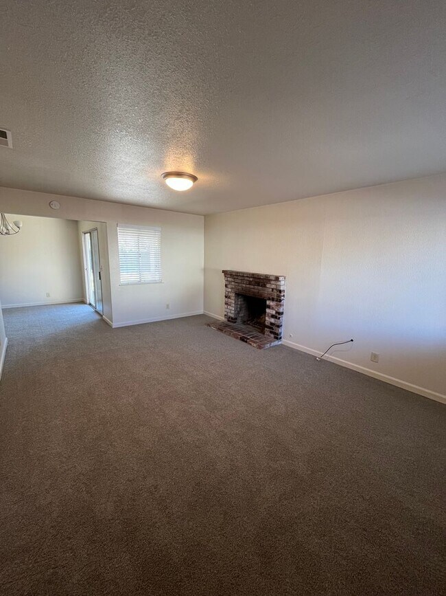 Photo - La Vida 305-307 Unidad 305