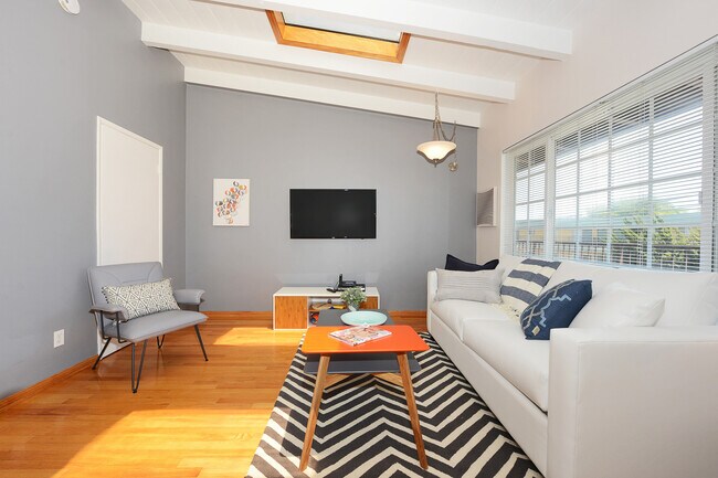 Photo - 313 Mildred Ave