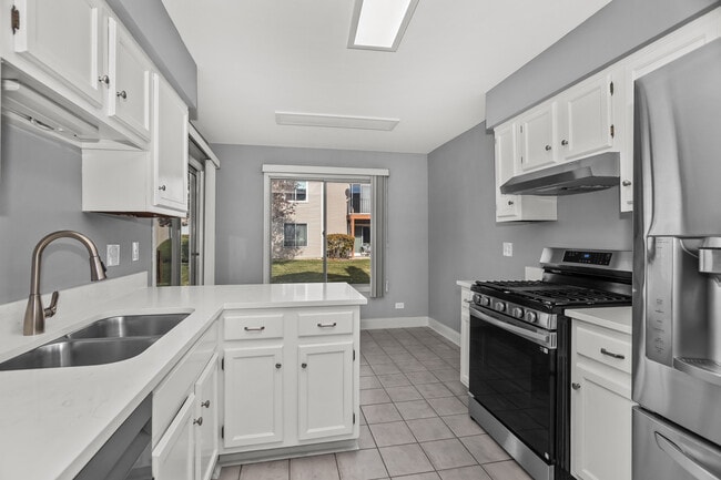 Photo - 7020 ANDOVER Ct Unidad 102