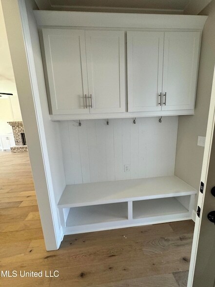 Photo - 115 Southern Oak Wy