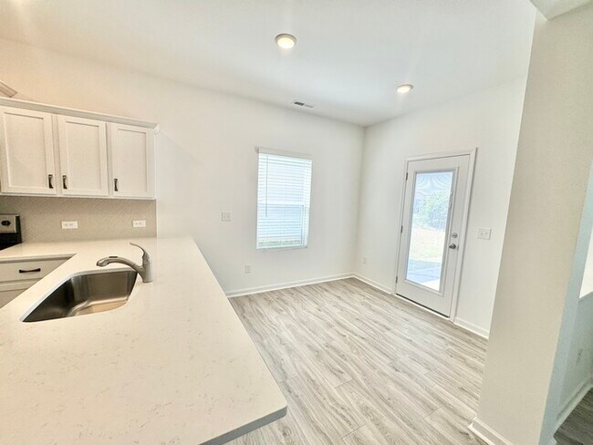 Photo - 1412 Stork Dr
