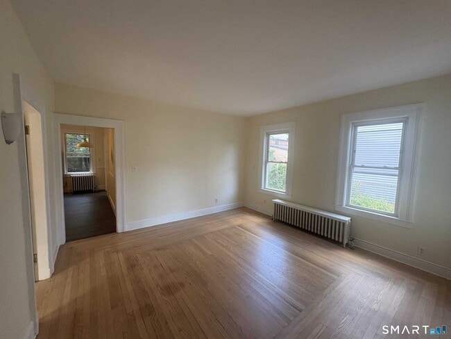 Building Photo - 51 Lyon St Unit 1st fl