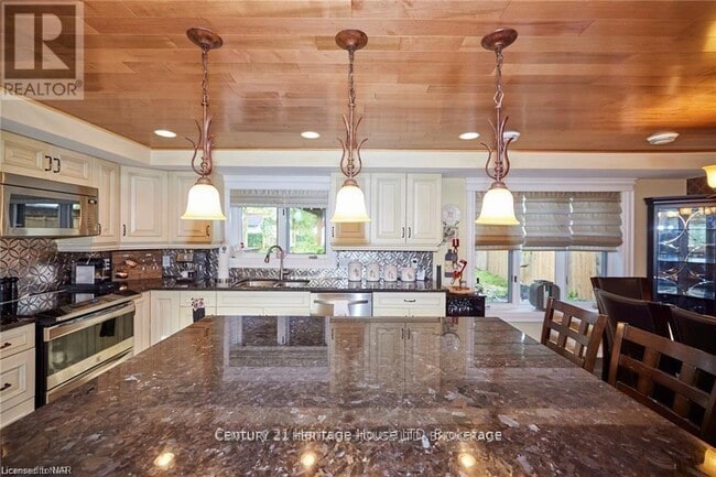 Photo - 355 Ridge Rd N