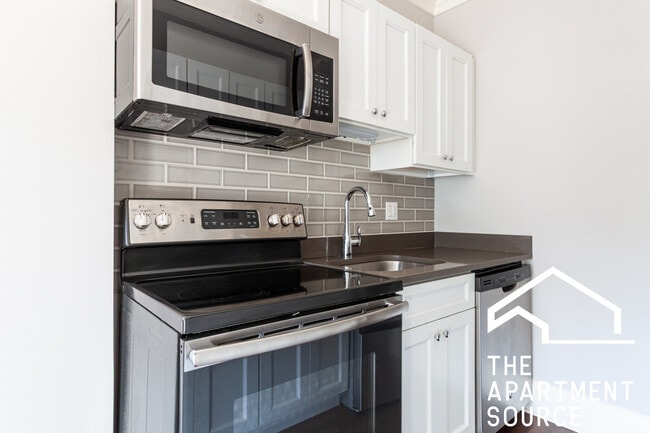 Photo - 817 W Lakeside Pl Unidad 210