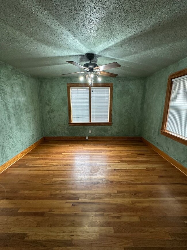 Photo - Modern 3 Bed 1 Bath Home!