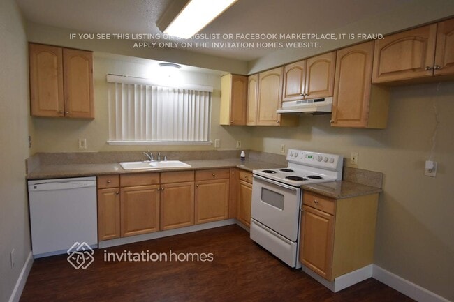 Photo - 9926 Burline St